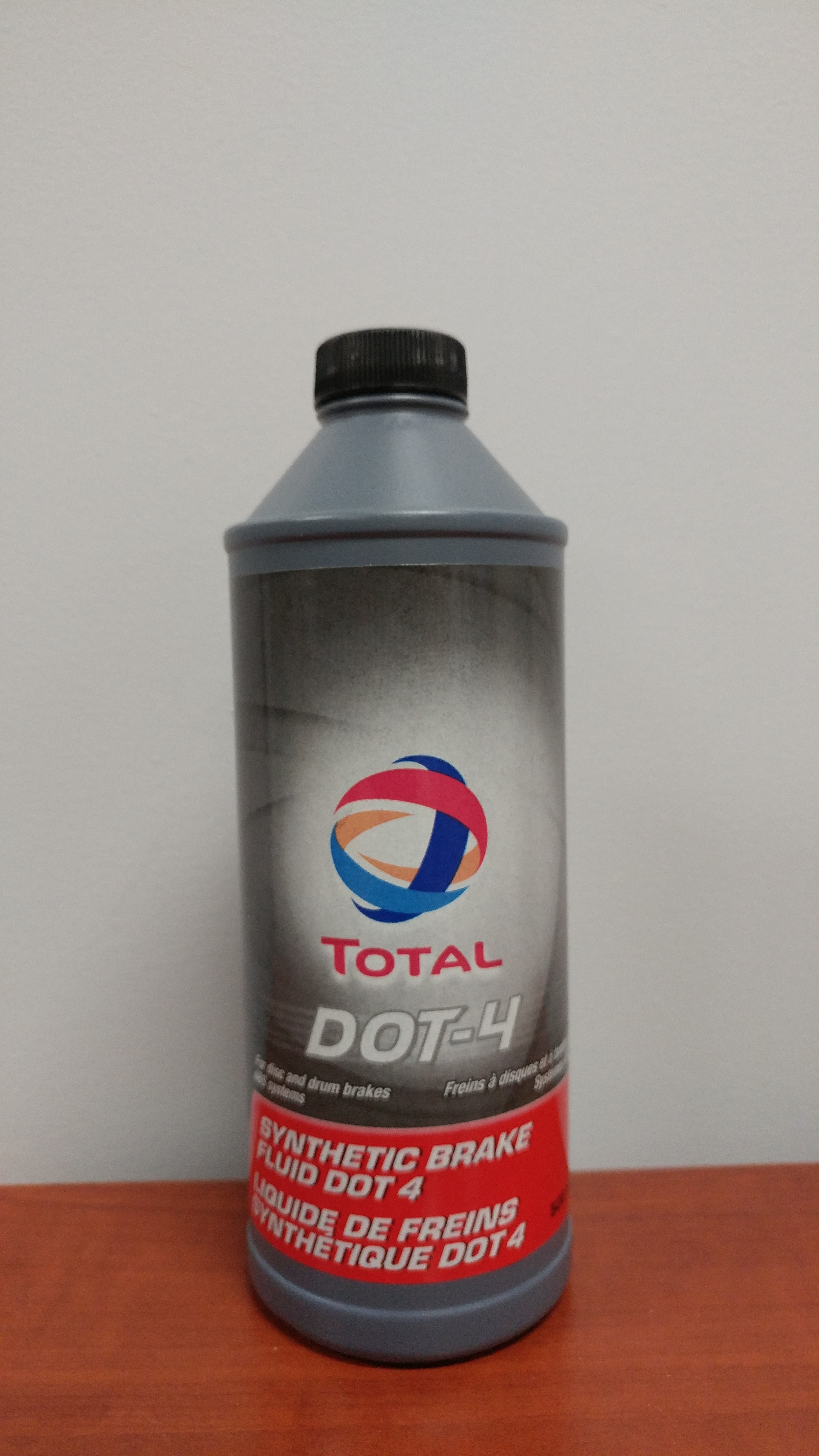 Total Brake Fluid DOT-4 / Liquide de Freins DOT-4